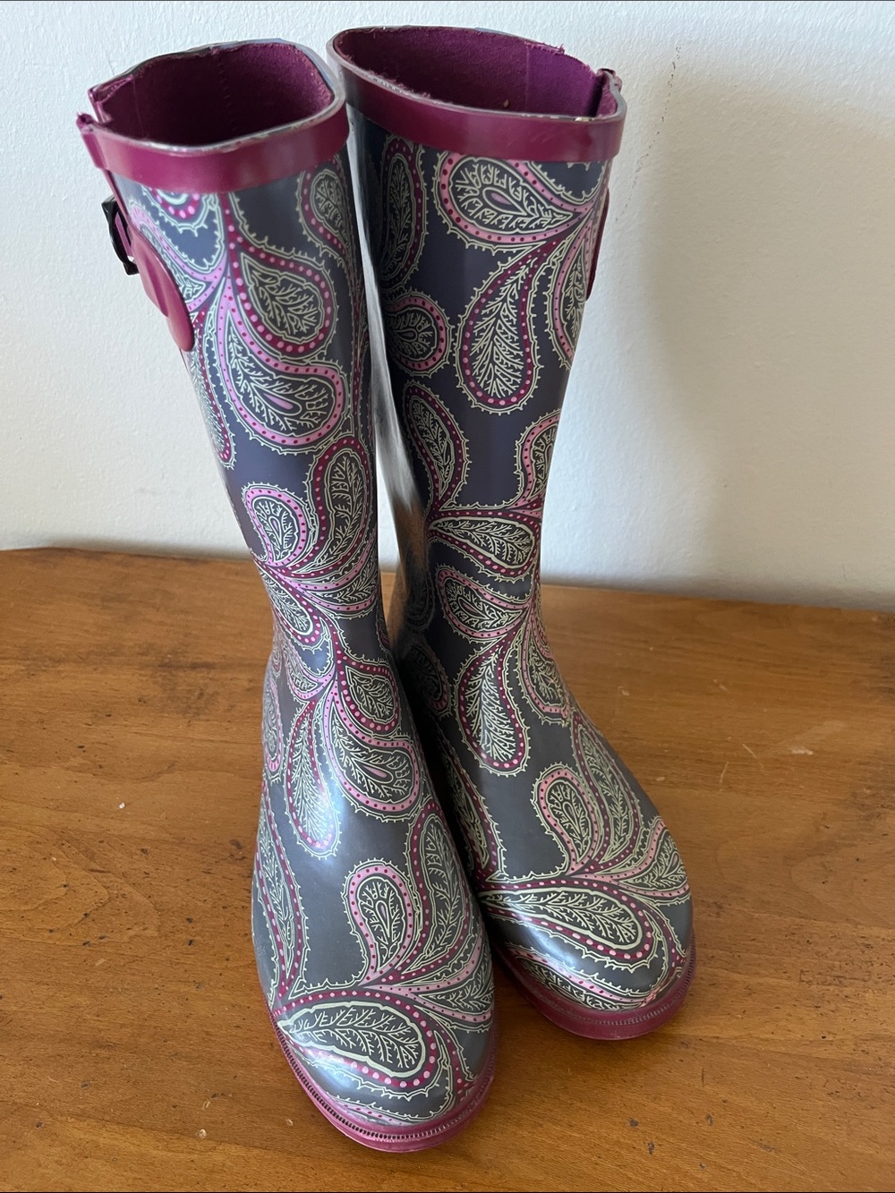 Stone Creek Women's Rain Boots Shoes Paisley Print - Magenta Pink & Gray -Size 7